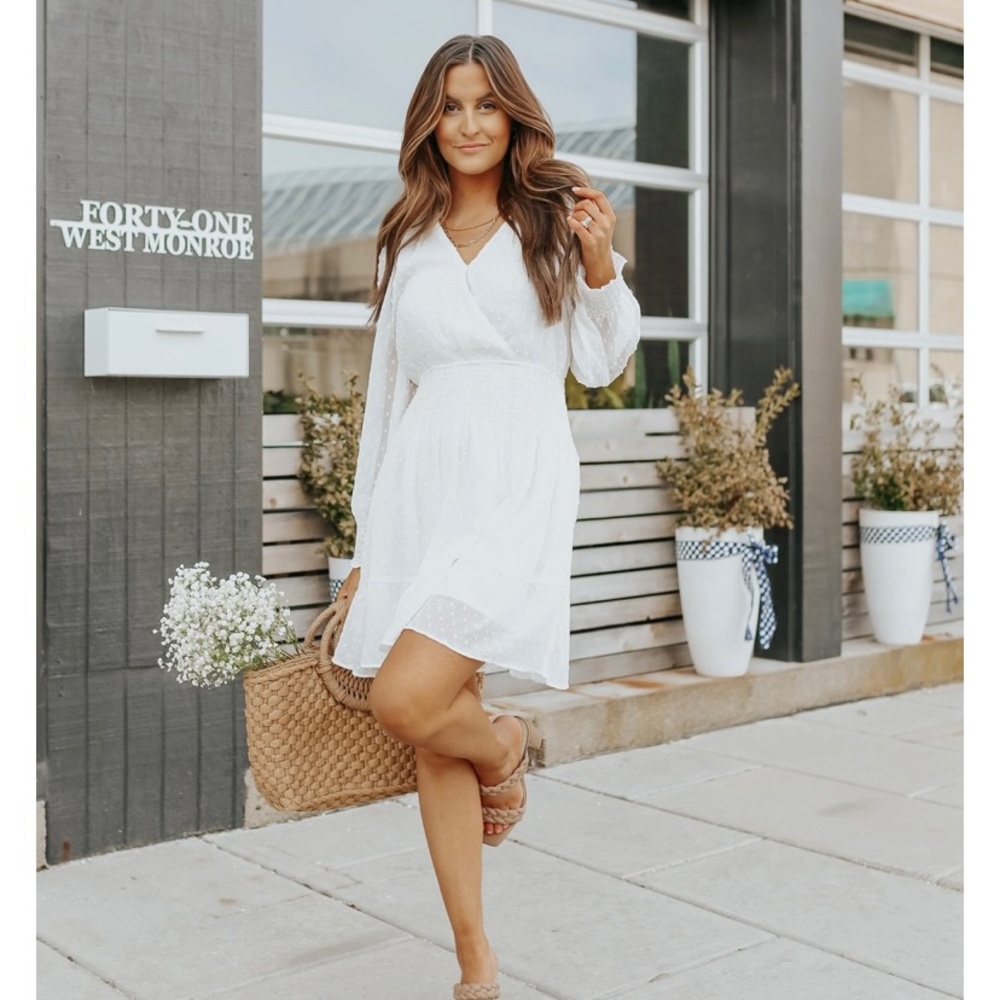 Ruffle Hem Dress - Medium -white/Ivory